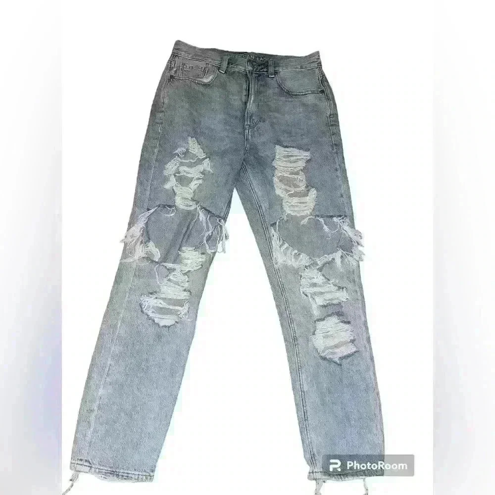 American Eagle Ripped Mom Jeans
